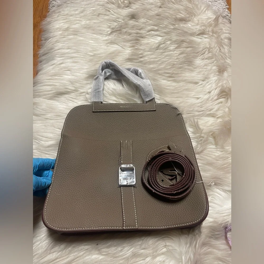 Etoupe Leather Hazlan style Crossbody  Bag - Picture 10 of 16